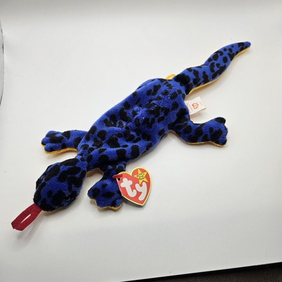 Ty Beanie Babie Bundle: Crooks, Stinger, Iggy.‎ Lizzy, And Teenie Beanie Iggy - Picture 10 of 11